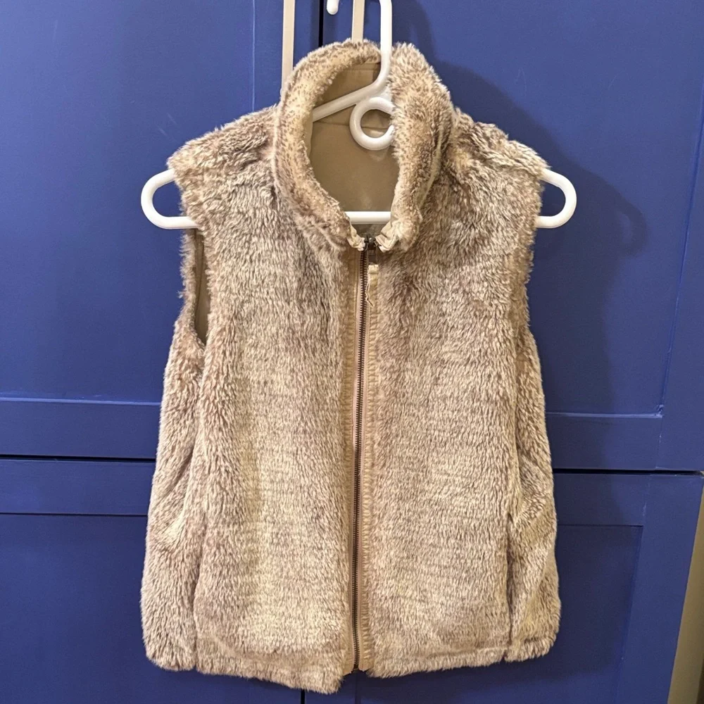 Old Navy Tan Reversible Faux Fur Vest - Picture 2 of 9